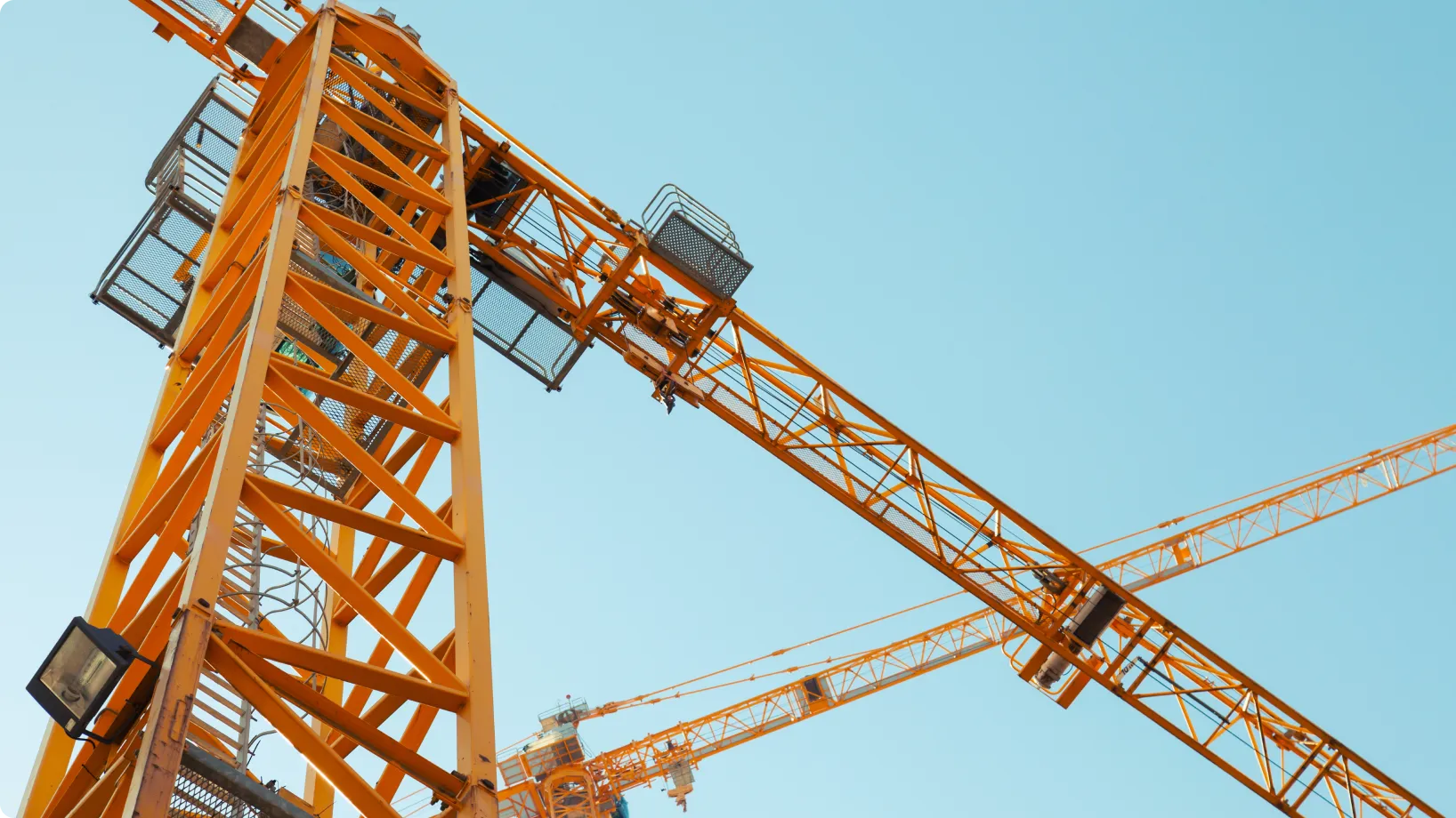 Mechanical equipment for loading cargo
